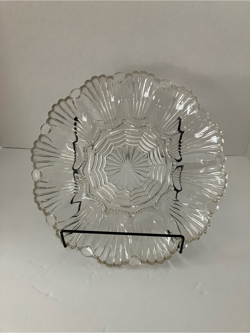 Anchor Hocking Clear Scalloped Pressed Glass Serving Bowl